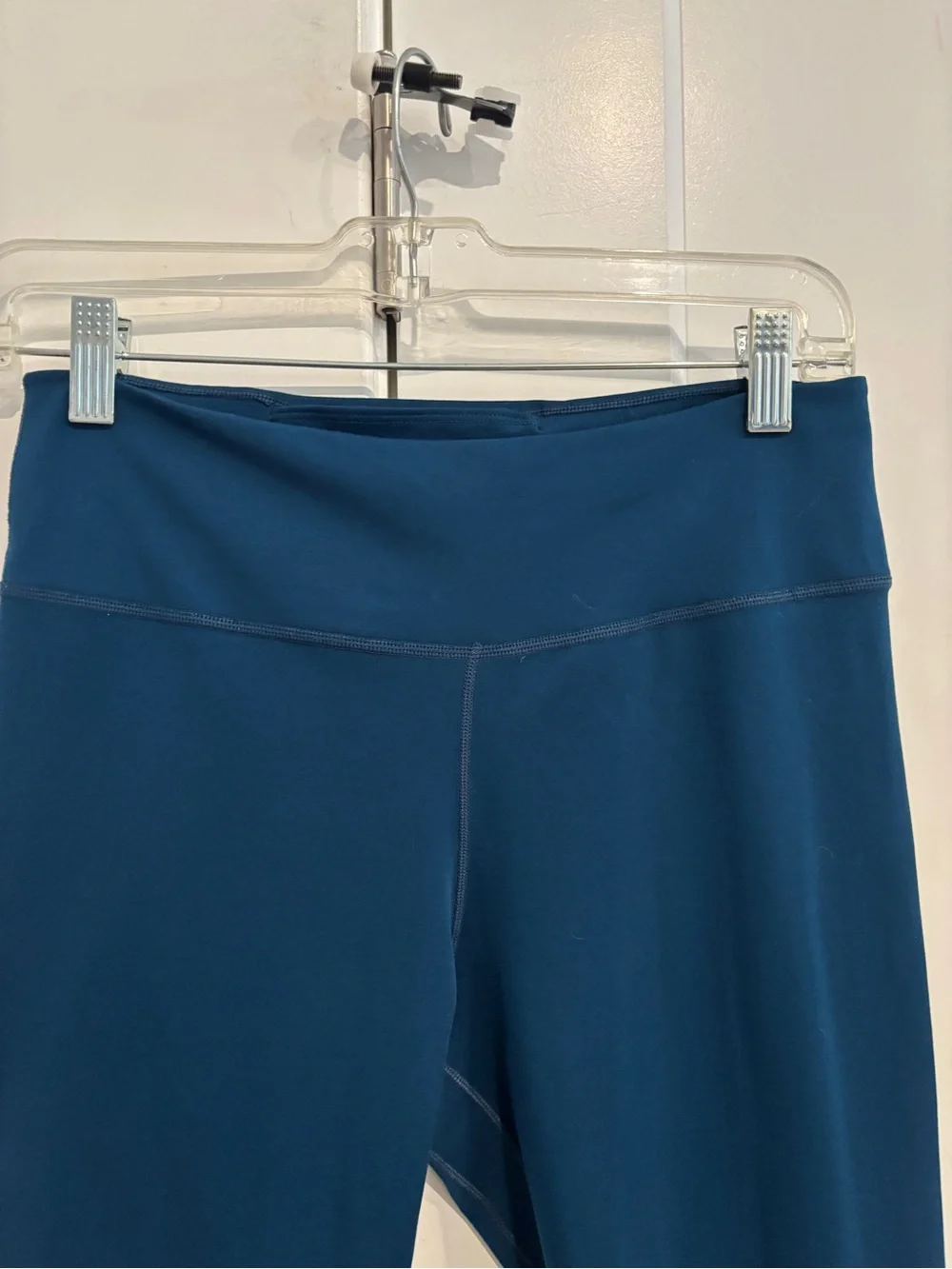 Nike Dri Fit Teal High-Waist Performance Leggings. Size M